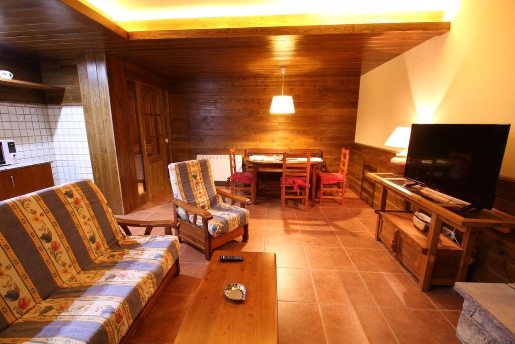 סן לורנצו דה מורוניס Apartaments Piteus Casa Dionis מראה חיצוני תמונה