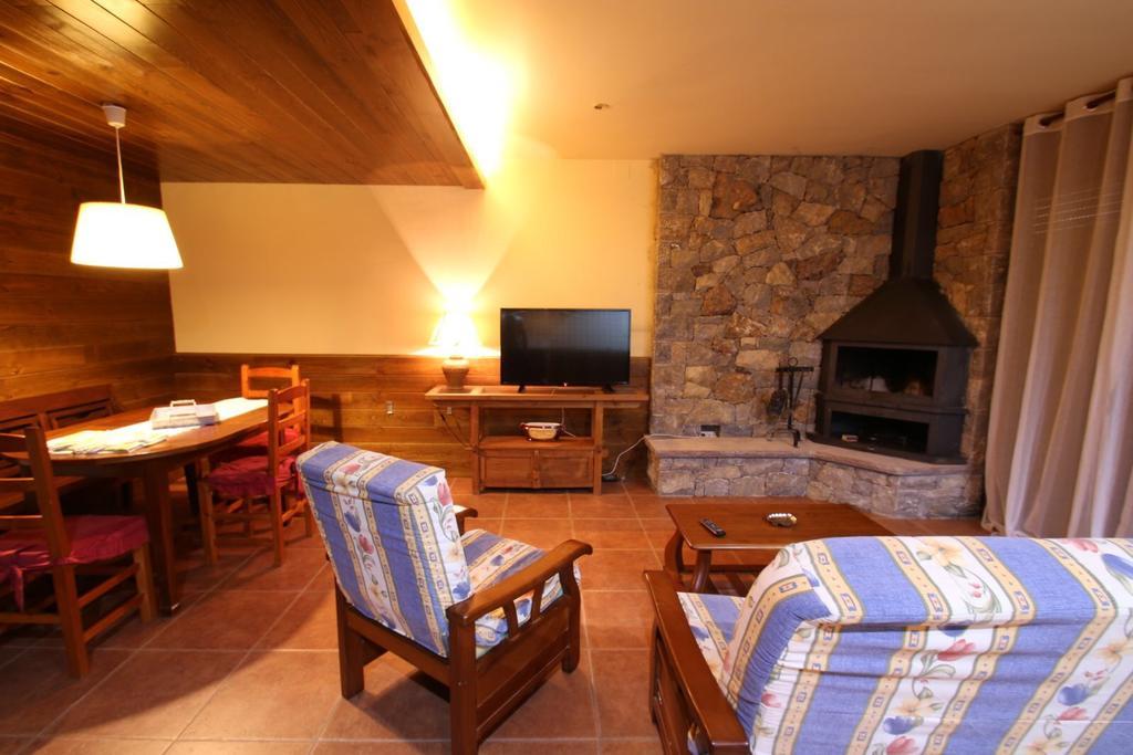 סן לורנצו דה מורוניס Apartaments Piteus Casa Dionis מראה חיצוני תמונה