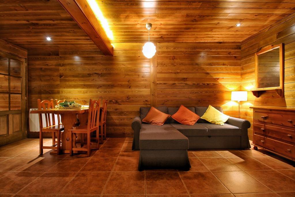 סן לורנצו דה מורוניס Apartaments Piteus Casa Dionis מראה חיצוני תמונה