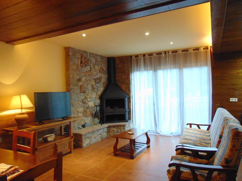 סן לורנצו דה מורוניס Apartaments Piteus Casa Dionis מראה חיצוני תמונה