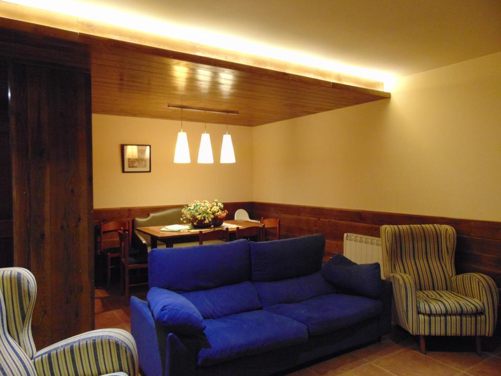 סן לורנצו דה מורוניס Apartaments Piteus Casa Dionis מראה חיצוני תמונה
