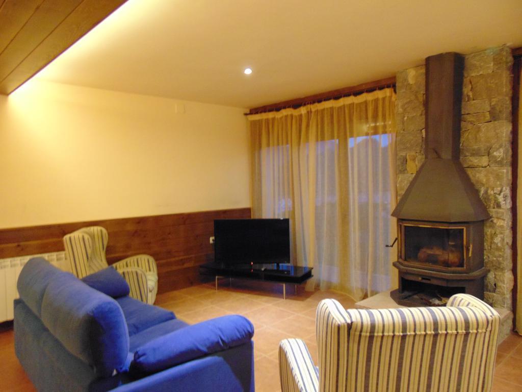 סן לורנצו דה מורוניס Apartaments Piteus Casa Dionis מראה חיצוני תמונה